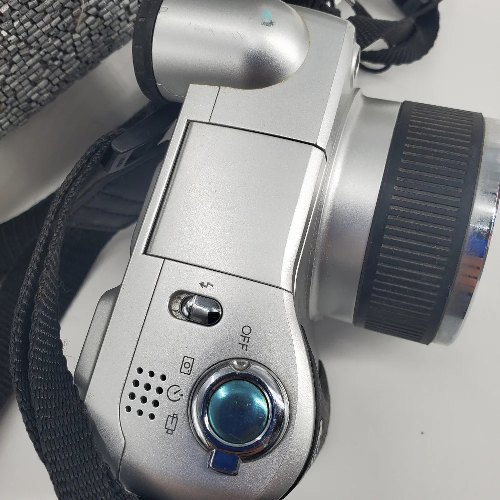 HP Photosmart 850 Digital Camera Vintage 8x Optical Zoom. Not Tested for Parts